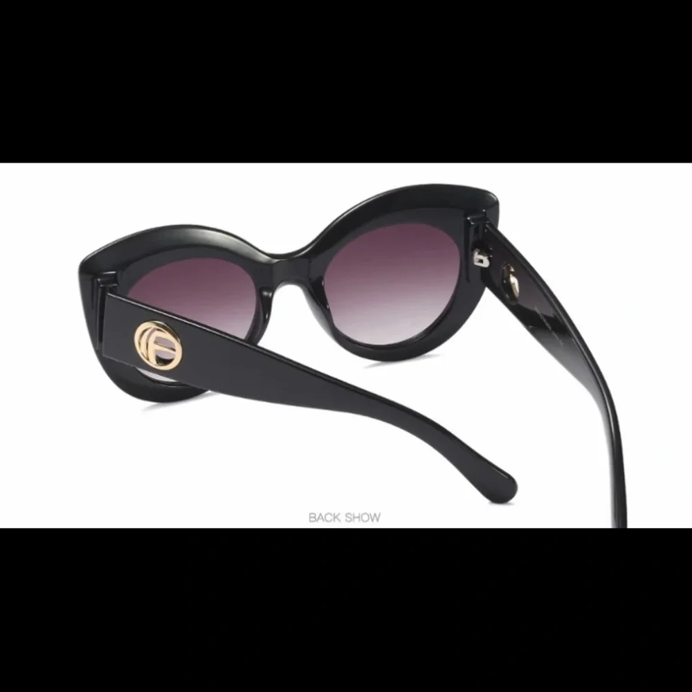 🆕 Thick Framed Cat Eye Sunglasses